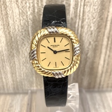 銀座本店で、パテックフィリップの750素材を使用したジュネーブというモデルの手巻き時計を買取ました。状態は若干の使用感がある中古品です。