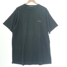 渋谷店で、バレンシアガのTシャツ(556150 ロゴプリント オーバーサイズ クルーネック Tシャツ)を買取りました。状態は若干の使用感がある中古品です。