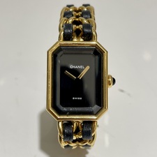 渋谷店で、シャネルの腕時計(プルミエール ロック 1連 M 155mm クオーツ)を買取ました。状態は若干の使用感がある中古品です。