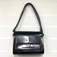 銀座本店で、マルニのブラックのエナメル素材のミニトランク2wayバッグを買取ました。状態は綺麗な状態の中古美品です。