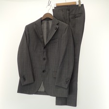 大阪心斎橋店で、ラルディーニの3Bシングルジャケットのスーツ（品番EC485AQ）を買取しました。状態は綺麗な状態の中古美品です。
