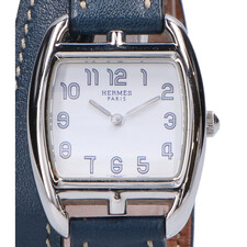 銀座本店で、エルメスの腕時計で品番がCT1.210のトノー型のケープコッド トノー・ドゥブルトゥールを買取いたしました。状態は傷などなく非常に良い状態のお品物です。