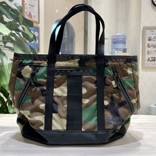 渋谷店で、ブリーフィングのバッグ(ウッドランドカモ BRA213T21 デルタ アルファ マスター トート)を買取ました。状態は数回使用程度の新品同様品です。