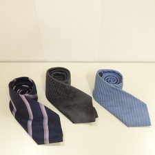 大阪心斎橋店の出張買取にて、ルイヴィトンのストライプ×ロゴ総柄デザインのシルク100％ネクタイを計3本セットで高価買取いたしました。状態は綺麗な状態のお品物です。