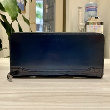 渋谷店では、使用されていないユハクのカーフ×クロコダイルの長財布を買取ました。状態は未使用品です。