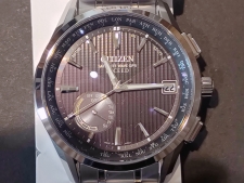 新宿店で、シチズンのエクシードシリーズから、サテライトウェーブエコドライブ腕時計、CC3050-56Fを買取しました。状態は未使用品です。