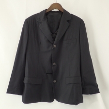 広尾店でヨウジヤマモト ウールの変形ジャケット、FU-J28-100をお買取しました。状態は若干の使用感がある中古品です。