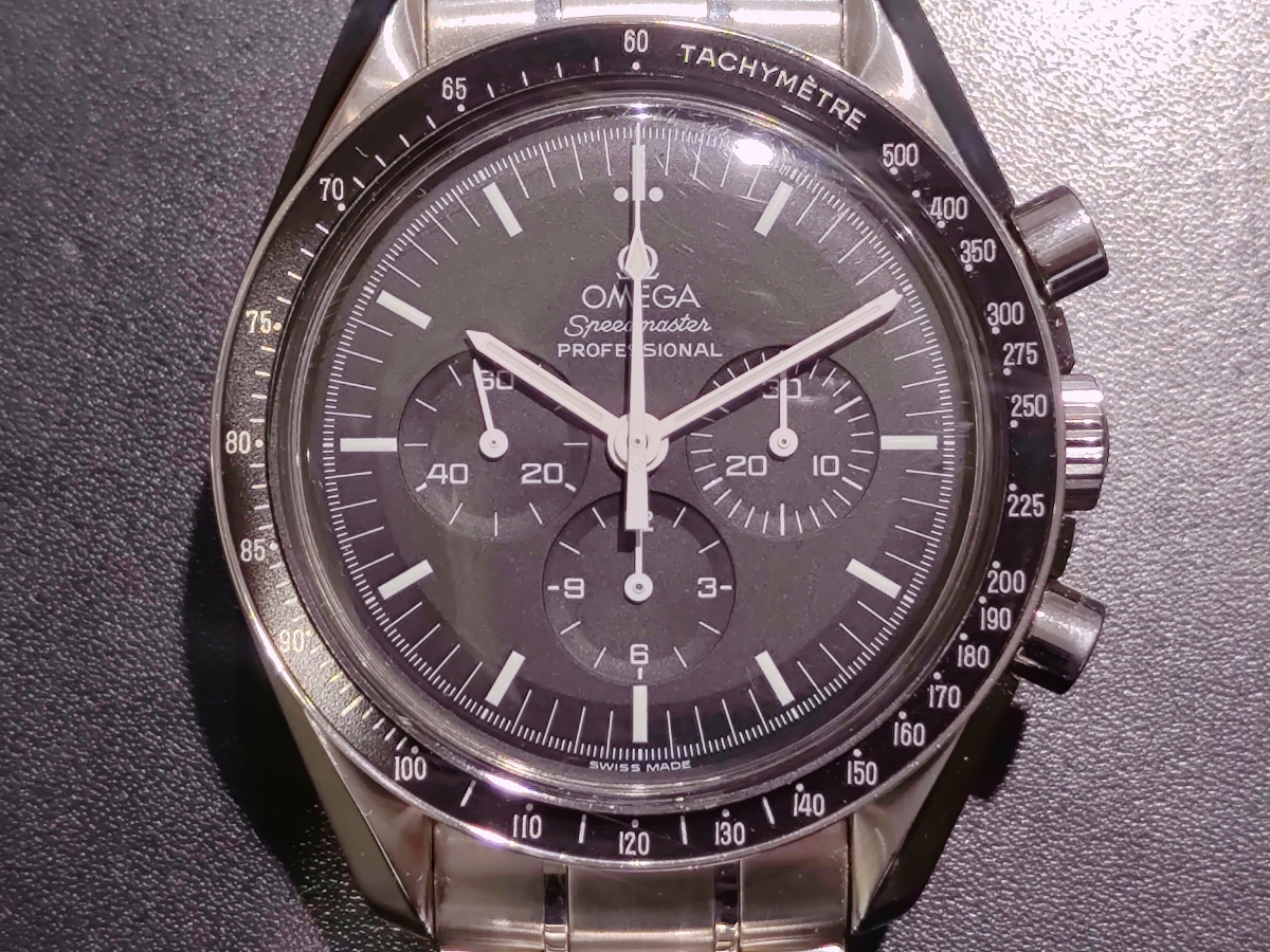 オメガの3570.50 スピードマスター プロフェッショナル ムーンウォッチ 手巻き腕時計の買取実績です。