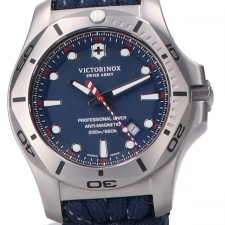 宅配買取センターでビクトリノックスの241843、I.N.O.X. Professional Diverという腕時計を買取させていただきました。状態は-