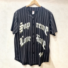 浜松入野店で、シュプリームの19年秋冬のLoveHateロゴのベースボールシャツを買取ました。状態は若干の使用感がある中古品です。