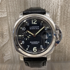 銀座本店で、パネライのルミノールマリーナ44mmの自動巻き腕時計のPAM00164を買取いたしました。状態は若干の使用感がある中古品です。