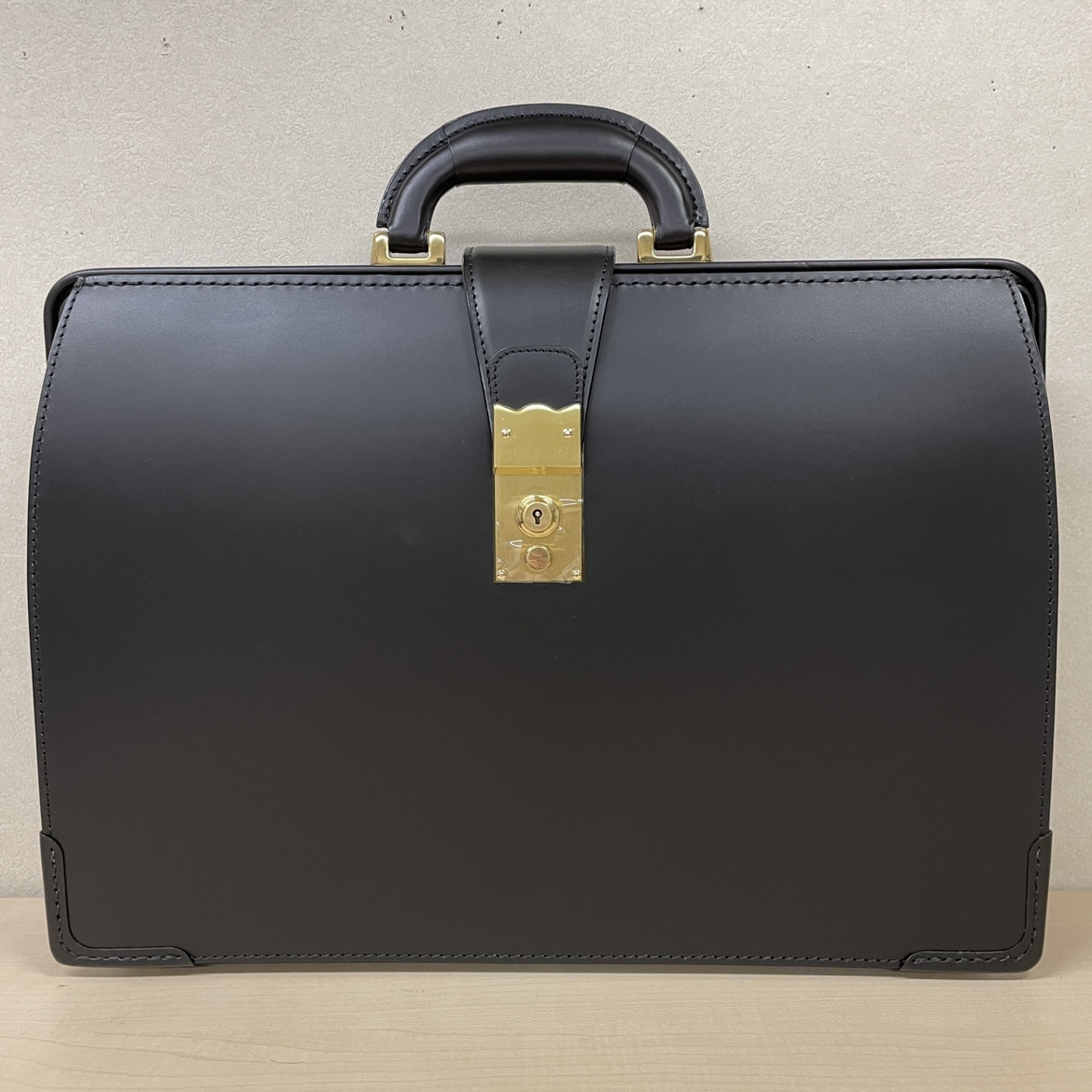 大峡製鞄の0953-BTL ブラック スリム・ダレス ダレスバッグ 1気室の買取実績です。
