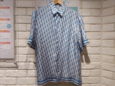 新宿店で、ディオールの21SSのアイテムからオブリークピクセルシルクツイルシャツ、193C545A4751を買取しました。状態は綺麗な状態の中古美品です。