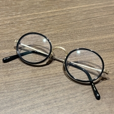 浜松入野店で、オリバーピープルズの30周年記念アーカイブ復刻モデル、MP-8-XLフレーム眼鏡を買取ました。状態は若干の使用感のあるお品物です。