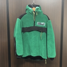 神戸三宮店にて、ステラマッカートニーの2021年AWモデルであるラバーロゴフリースボアジャケットを高価買取いたしました。状態は綺麗な状態のお品物です。