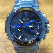 神戸三宮店にて、ジーショックのMT-Gラインから発売されたブルーフェニックス(鳳凰)モチーフのタフソーラー電波腕時計・MTG-B2000PH-2AJRを高価買取いたしました。状態は未使用に近い試着程度の品です。
