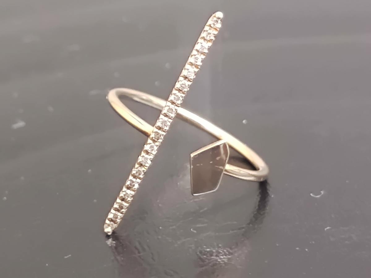 ヒロタカのGossamer K10 0.09ct ダイヤモンドバーリングの買取実績です。