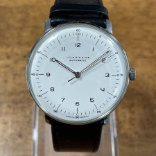 心斎橋店で、ユンハンスの自動巻き時計、マックスビル027 3500 04を買取ました。状態は綺麗な状態の中古美品です。