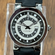 心斎橋店で、ショーメの黒文字盤のクオーツ時計を買取しました。状態は使用に支障をきたすジャンク品です。