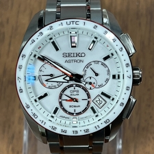 心斎橋店で、セイコーアストロンの国境なき医師団限定コラボレーションモデルの時計（SBXC091）を買取しました。状態は数回使用程度の新品同様品です。