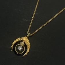 浜松入野店でカレライカレラのK18、0.337ctのダイヤモンドのイーグルモチーフネックレスを買取しました。状態は若干の使用感がある中古品です。