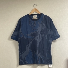 神戸三宮店にて、エルメスの2021年SSモデルとして発売された「Dance of Horses Light」馬柄鹿の子Tシャツを高価買取いたしました。状態は未使用に近い試着程度の品です。