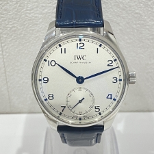 浜松入野店で、IWCの自動巻き時計、ポルトギーゼ・​オートマティック40、IW358304を買取ました。状態は綺麗な状態の中古美品です。