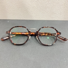 浜松入野店でアヤメのMATTERHORNⅡ、デミ柄のメガネを買取しました。状態は若干の使用感がある中古品です。