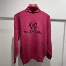 神戸三宮店でバレンシアガのタートルネックのニットセーター、542618を買取しました。状態は若干の使用感がある中古品です。