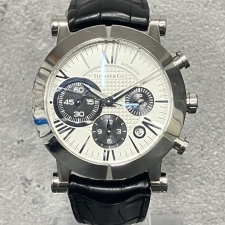 銀座本店で、ティファニーのアトラスジェントクロノグラフ自動巻き腕時計Z100.82.12A21A71Aを買取いたしました。状態は未使用に近い試着程度の品です。