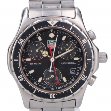 渋谷店でタグホイヤーの570.206、2000プロフェッショナル、クロノグラフ逆回転防止ベゼル腕時計を買取いたしました。状態は腕時計