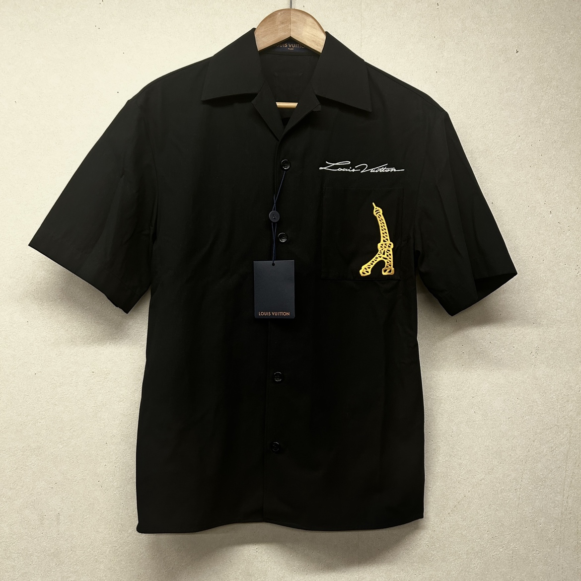 ルイヴィトンの24SS 1AFJHO オープンカラーショートスリーブコットンシャツの買取実績です。