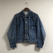 神戸三宮店にて、リーバイスの1940年代～1950年代に製造されたヴィンテージデニムジャケットである506XXファーストを高価買取いたしました。状態は使用感が強いお品物です。