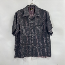 浜松入野店で、ニードルズのブラック×パープルカラーの総柄半袖シャツ、KP087Bを買取ました。状態は綺麗な状態の中古美品です。