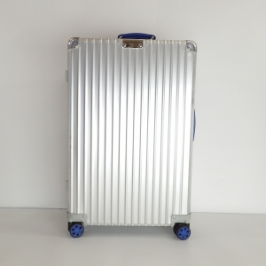 リモワ 972.63 クラシック チェックインM 61L キャリーケース 最新の買取相場ご紹介