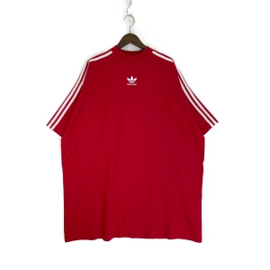 739101 TNVA6 レッド オーバーサイズTシャツ 最新の買取相場ご紹介