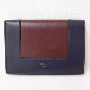 紺×赤 バイカラー 二つ折り財布 最新の買取相場ご紹介