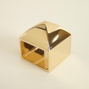エルメス ANNEAU DE CARRE CLOU MEDOR LAITON FINITION PERMABRASS メドール型スカーフリング 最新の買取相場ご紹介