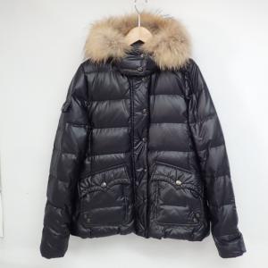 BURBERRY BLUE LABEL 黒  ファー付きダウンジャケット 最新の買取相場ご紹介