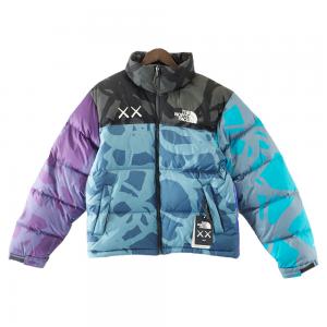 シュプリーム ×KAWS エディション マルチカラー レトロ 1996 ヌプシ ダウンジャケット 最新の買取相場ご紹介