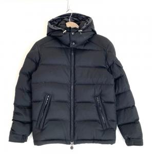 モンクレール(Moncler)買取・ダウン売るなら今！買取相場を見る