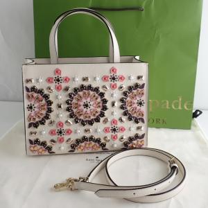 ケイトスペード 18SS THOMPSON STREET Embellished Sam 最新の買取相場ご紹介