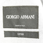 アルマーニには複数のラインがあります。ジョルジオアルマーニアルマーニのメインとなるファーストラインで、コレクション展開を行っています。いわゆる高級スーツなどの代名詞ともいえるアルマーニはこのジョルジオアルマーニのものを指します。
