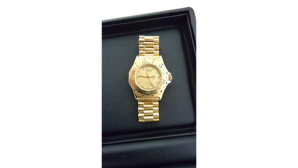 古い時計でも買取できますか？お時間が経過した時計でも買取を行っております。一部ブランドではヴィンテージ評価が付く時計もございます。古いと感じた時計でも安心してお持ち込みください。