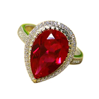Pt950 ペアシェイプ ルビー 2.8ct メレダイヤ リング 買取相場例です。
