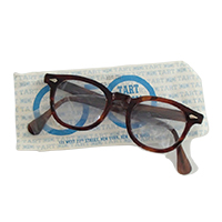 タートオプティカル アーネル アンバー 1950-1960年製 セルフレーム 眼鏡 買取相場例です。