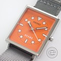 セイコー×ビームス  DIVER スクエアケース WATCH クオーツ 腕時計　オレンジ/シルバーの買取実績です。