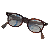 タートオプティカル アーネル アンバー 1950-1960年製 セルフレーム 眼鏡 買取相場例です。