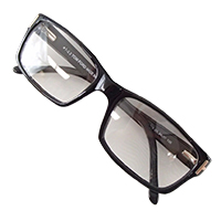 トムフォード TF5013 スクエアフレーム眼鏡 買取相場例です。