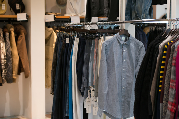 洋服の収納をおしゃれにするには?基本テクニックを紹介
